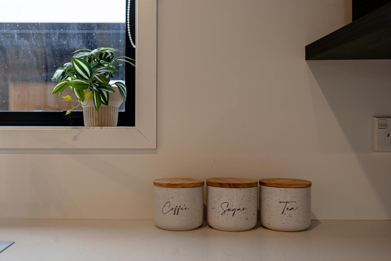 Modern 2 Bedroom Townhouse In Cbd With Parking! Sleeps 5 Christchurch Buitenkant foto