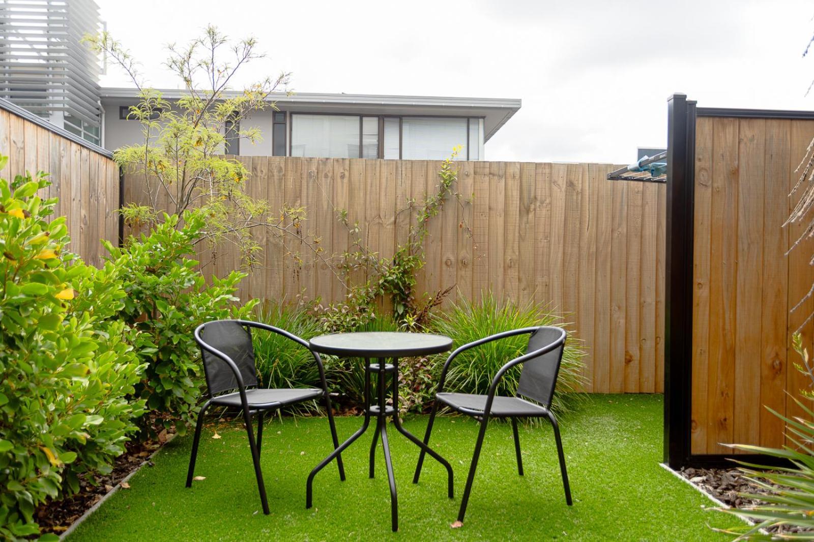 Modern 2 Bedroom Townhouse In Cbd With Parking! Sleeps 5 Christchurch Buitenkant foto