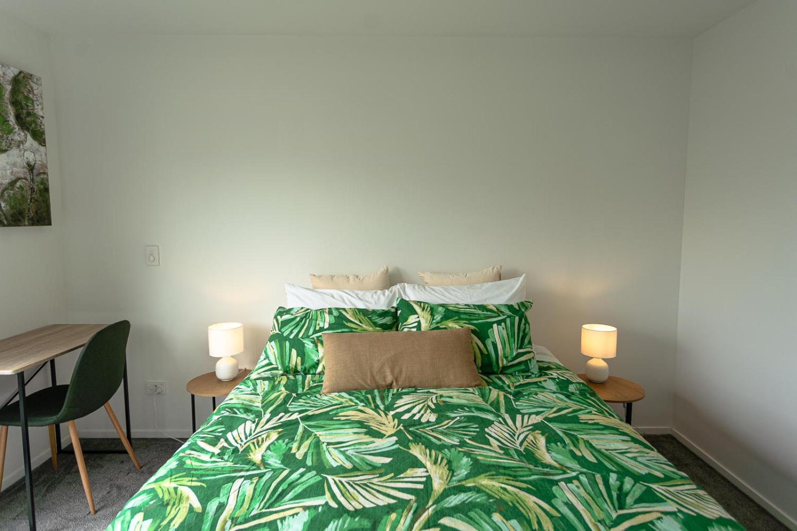 Modern 2 Bedroom Townhouse In Cbd With Parking! Sleeps 5 Christchurch Buitenkant foto