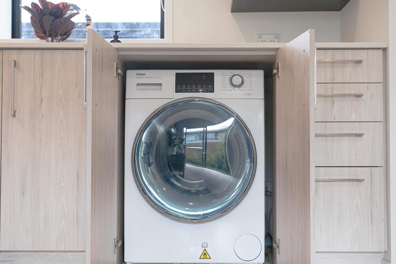 Modern 2 Bedroom Townhouse In Cbd With Parking! Sleeps 5 Christchurch Buitenkant foto